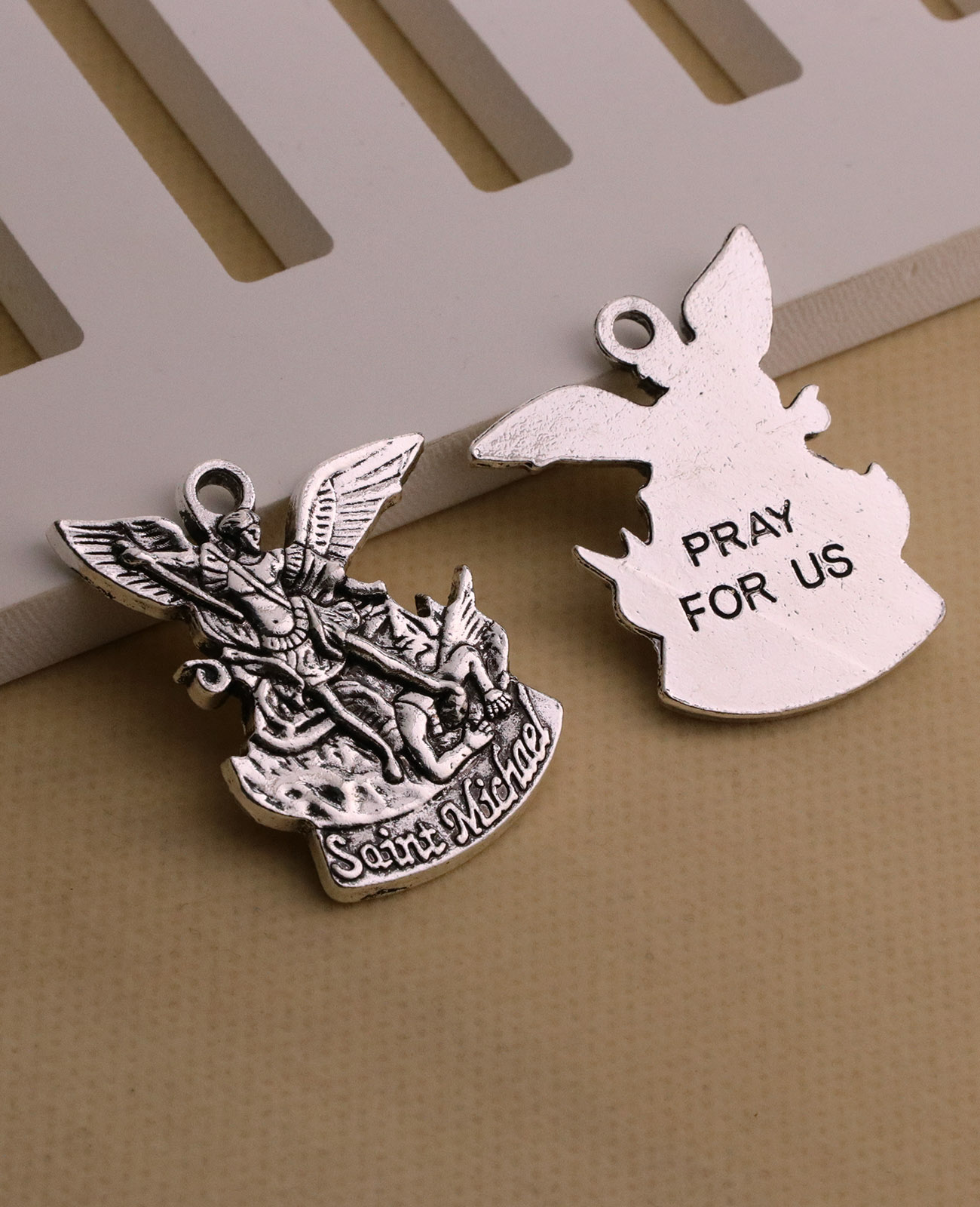 5 pçs o arcanjo st. michael me - Jewelry Making Michaels avaliação e preço